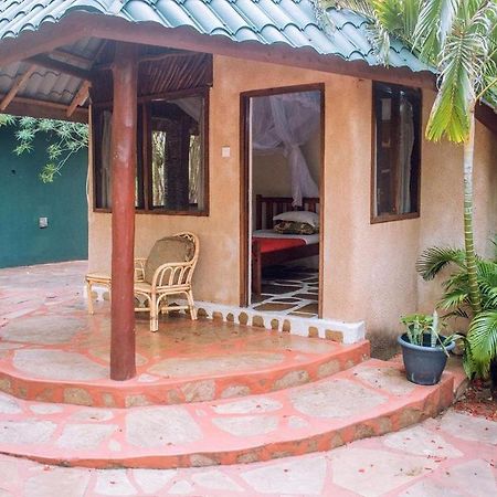 דיאני ביץ' Kijani Cottages Diani מראה חיצוני תמונה