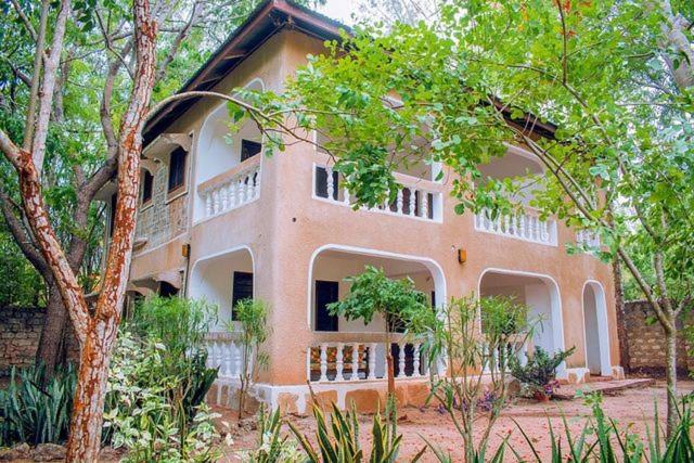 דיאני ביץ' Kijani Cottages Diani מראה חיצוני תמונה